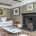 Malham By Birch Holiday home *